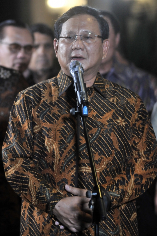 Keakraban SBY dan Prabowo usai bertemu di Mega Kuningan