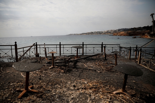 Mencekamnya Desa Mati di Yunani usai dilalap kebakaran hebat