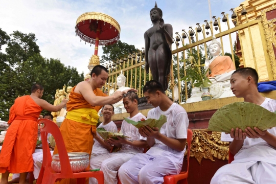 Ekspresi 11 remaja yang terjebak gua Thailand saat jalani ritual jadi biksu