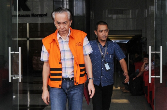Reaksi muka penyuap Bupati Subang usai memperpanjang masa tahanan di KPK