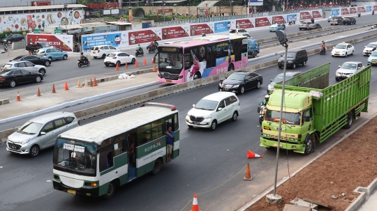 Sandiaga Uno larang Kopaja dan Metromini lewati jalan protokol saat Asian Games