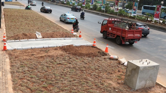 Sempat viral, halte di Sudirman langsung dibuatkan jalur penghubung