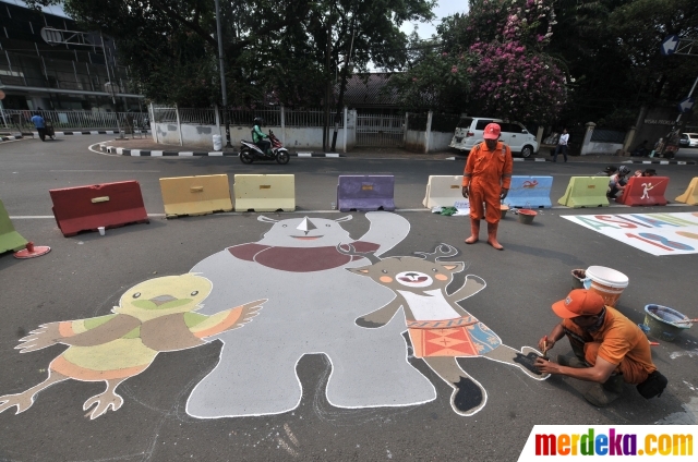 Foto : Logo raksasa Asian Games 2018 hiasi Simpang Tugu 
