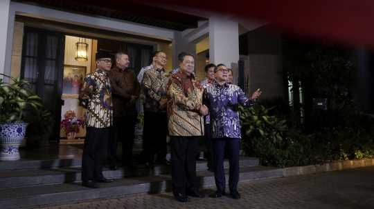 Pertemuan hangat SBY dan Zulkifli Hasan di Mega Kuningan