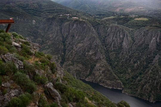 Memukaunya keindahan lembah yang membelah Spanyol