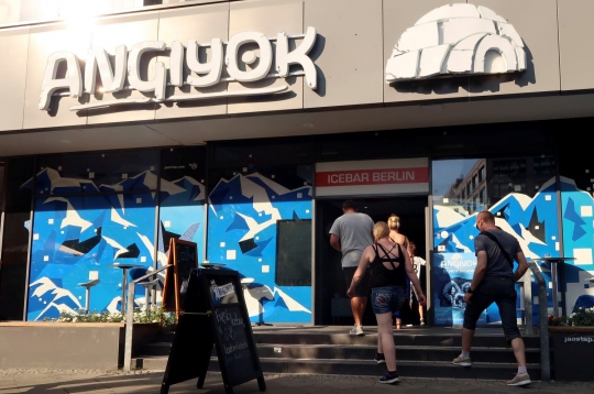 Mengunjungi bar membeku di Jerman