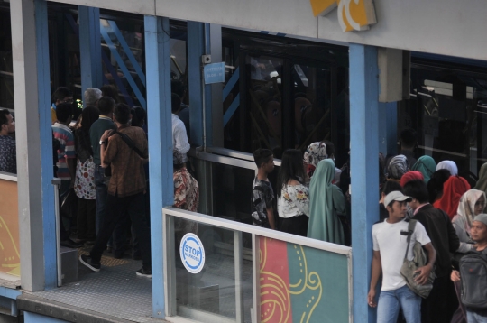 Jumlah penumpang Transjakarta meningkat