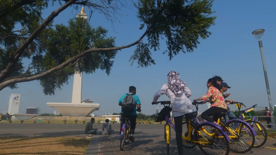 Menjajal layanan sepeda gratis di Monas