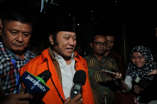 Reaksi wajah Bupati Lampung Selatan Zainudin Hasan usai ditahan KPK