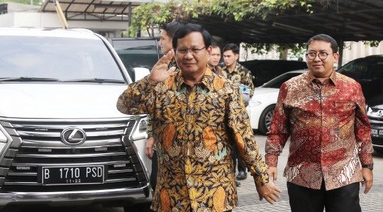 Prabowo kunjungi markas PKS