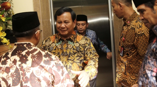 Prabowo kunjungi markas PKS