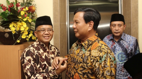 Prabowo kunjungi markas PKS