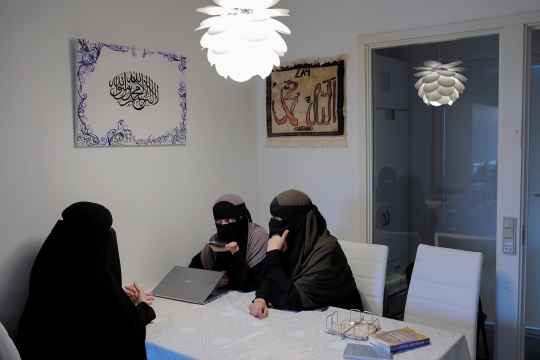 Perjuangan wanita muslim Denmark melawan larangan bercadar