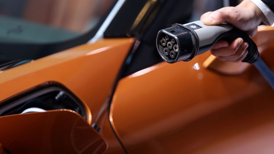 Mewahnya BMW i8 Roaster, mobil sport listrik masa depan