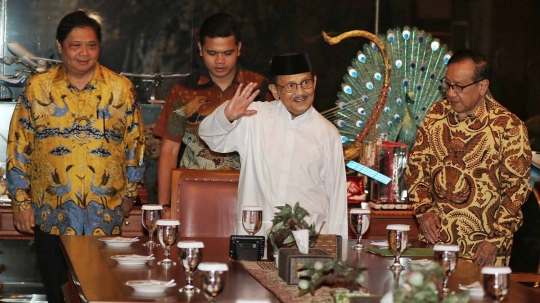 Jelang Pilpres 2019, Airlangga Hartarto temui BJ Habibie