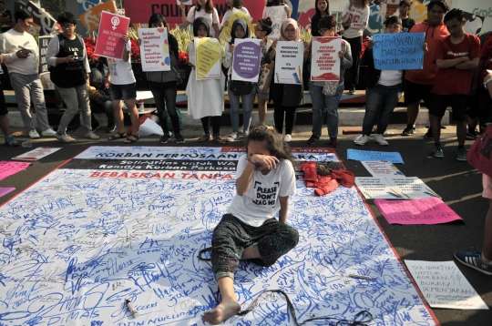 Aksi menuntut keadilan untuk WA korban pemerkosaan