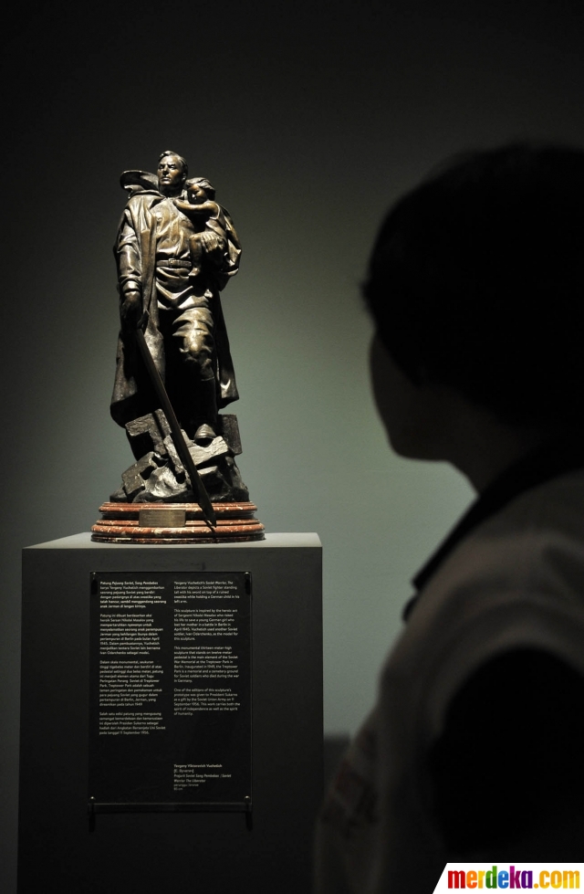 Foto Melihat Karya Seni Para Maestro Koleksi Istana Kepresidenan Merdeka Com