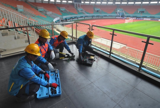 Jelang Asian Games, petugas PLN lakukan apel di Stadion Pakansari