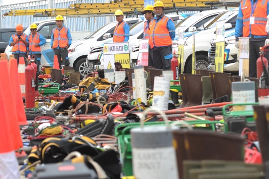 Jelang Asian Games, petugas PLN lakukan apel di Stadion Pakansari