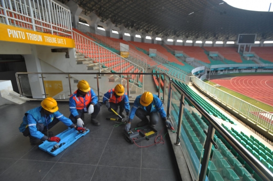 Jelang Asian Games, petugas PLN lakukan apel di Stadion Pakansari