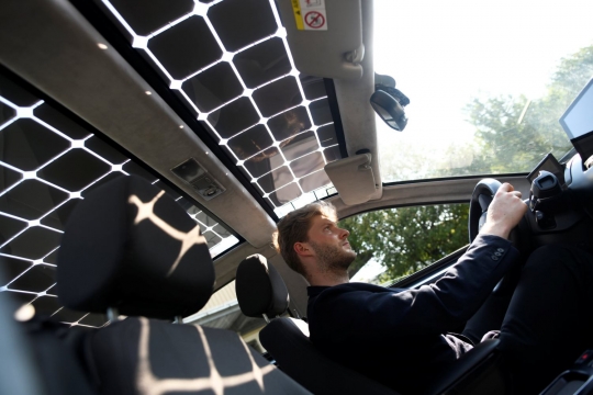 Canggihnya 'Sion', mobil bertenaga surya di Jerman