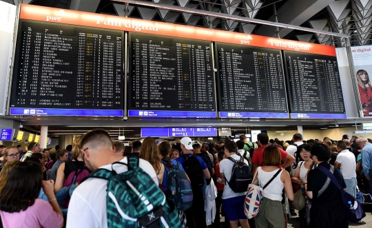 Bandara Frankfurt diterobos orang misterius, ribuan calon penumpang panik