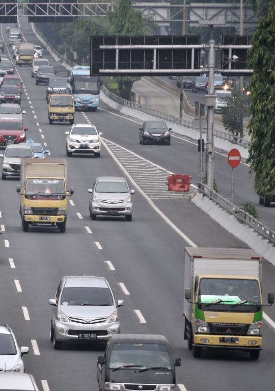 Mulai 18 Agustus, truk dibatasi lewat tol