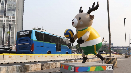 Patung maskot Asian Games 2018 hiasi Jalan Sudirman