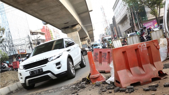 Imbas proyek MRT, Jalan Panglima Polim Raya menyempit