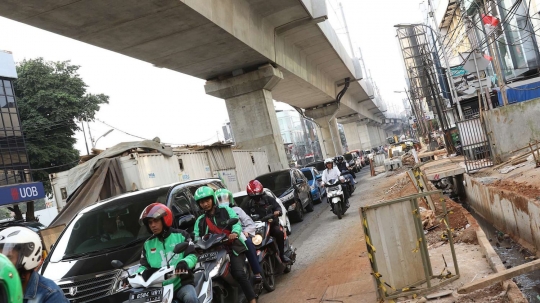 Imbas proyek MRT, Jalan Panglima Polim Raya menyempit