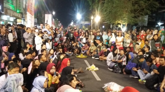 Meriahnya Dhahar Kembul Tumpeng Pancasila di Malioboro