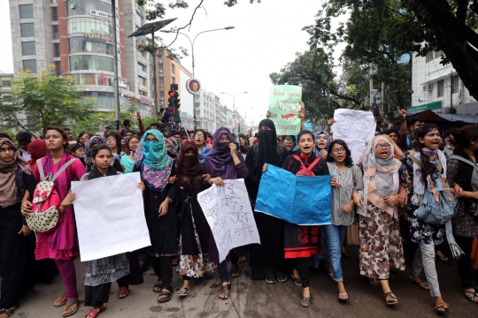 Kemarahan pelajar Bangladesh saat protes buruknya sistem lalu lintas di negaranya