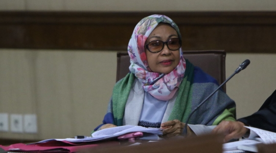 Ekspresi mantan Kepala BPKAD Kota Kendari saat jalani sidang lanjutan