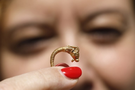 Penemuan anting emas berusia 2.000 tahun di Yerusalem