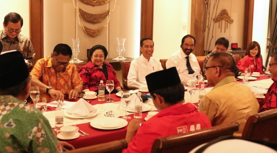 Pertemuan Jokowi dan pimpinan parpol pilih Ma'ruf Amin cawapres