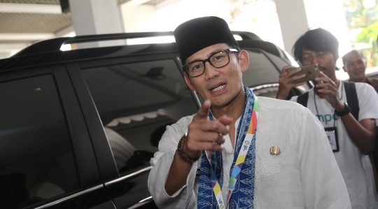 Sandiaga Uno serahkan surat pengunduran diri di Balai Kota