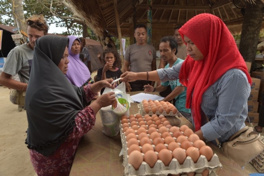 Korban gempa lombok terima bantuan makanan