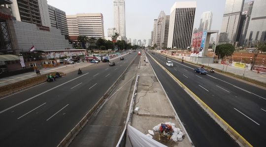 Melihat kondisi pedestrian Sudirman jelang Asian Games