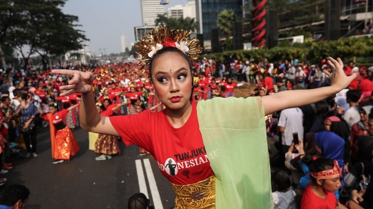 Aksi ribuan penari sambut HUT Kemerdekaan RI dan Asian Games