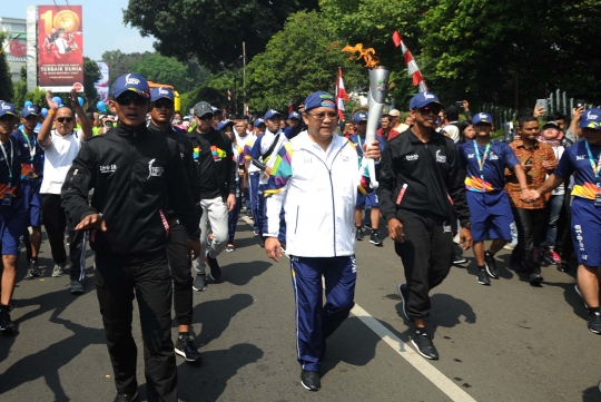 Menkoinfo dan Wali Kota Bogor arak obor Asian Games 2018