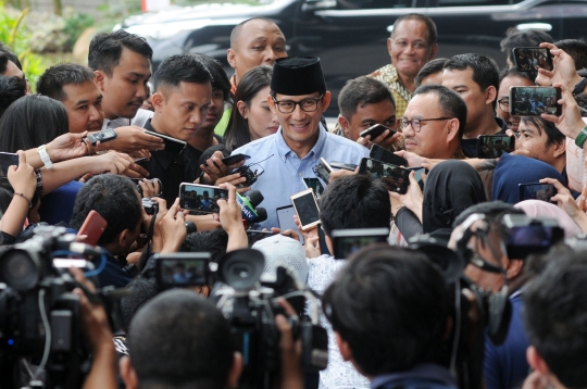 Laporkan kekayaan ke KPK, Sandiaga dikepung wartawan