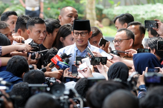 Laporkan kekayaan ke KPK, Sandiaga dikepung wartawan