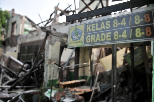 Meratapi gedung SMPN 32 terbengkalai setelah 8 bulan ambruk