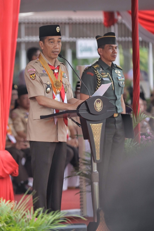 Jokowi dan Iriana hadiri upacara HUT ke-57 Pramuka