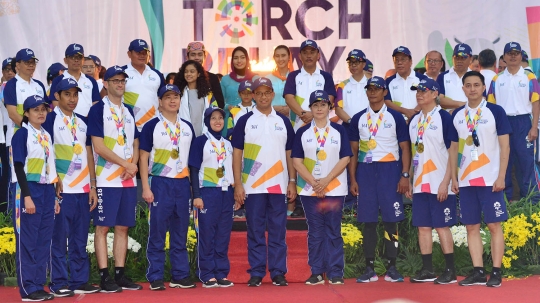 Anies Baswedan terima Obor Asian Games 2018 di Balai Kota