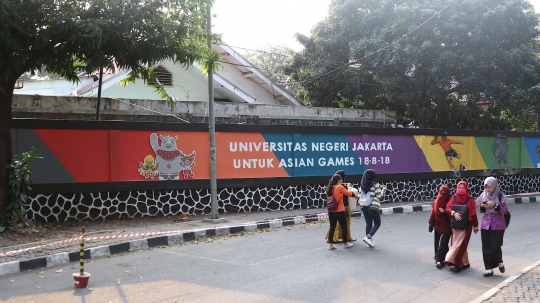 Mahasiswa UNJ sambut Asian Games dengan mural