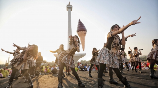 JKT48 ramaikan puncak kirab obor Asian Games 2018