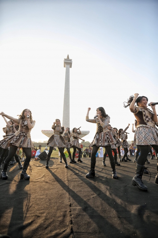 JKT48 ramaikan puncak kirab obor Asian Games 2018