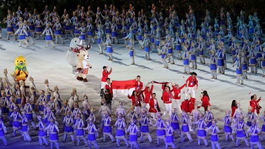 Parade atlet kontingen Indonesia di pembukaan Asian Games 2018