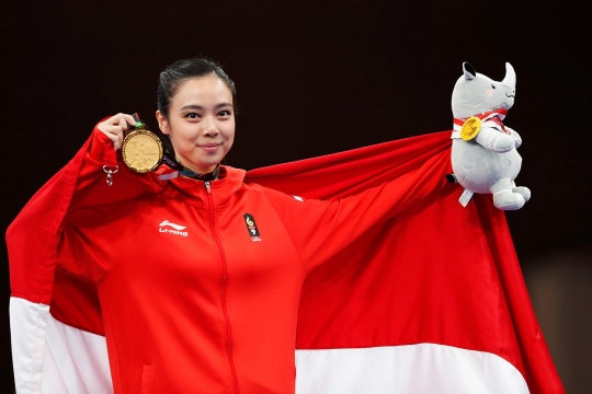 Gaya atlet wushu Lindswell gigit emas kedua untuk Indonesia